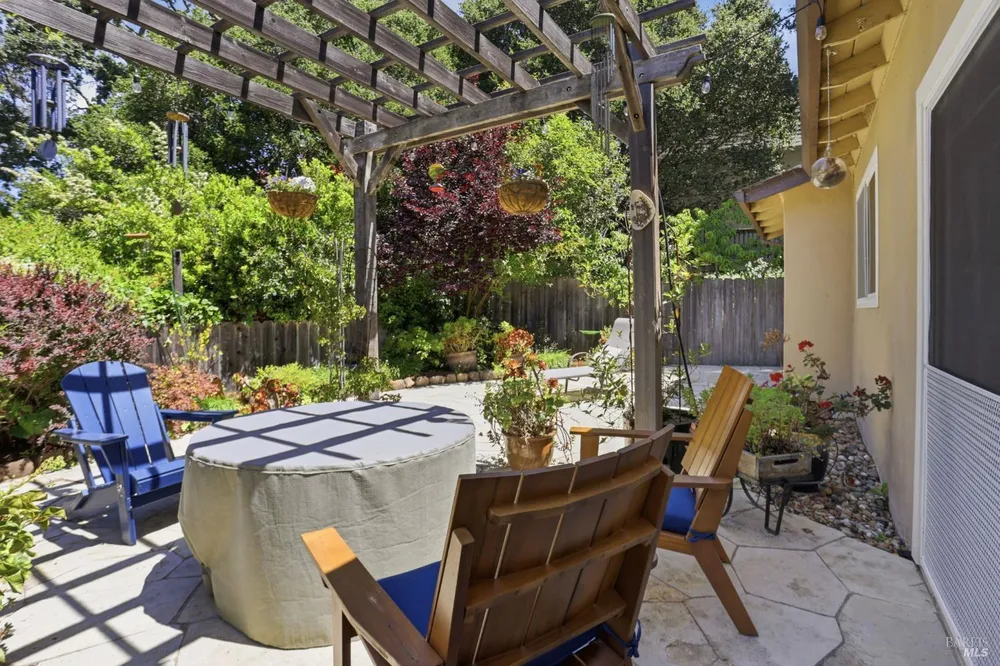 3 Tilden Dr, Novato, CA 94947