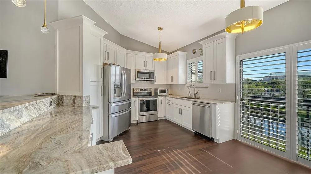 5260 Heron Way, Sarasota, FL 34231