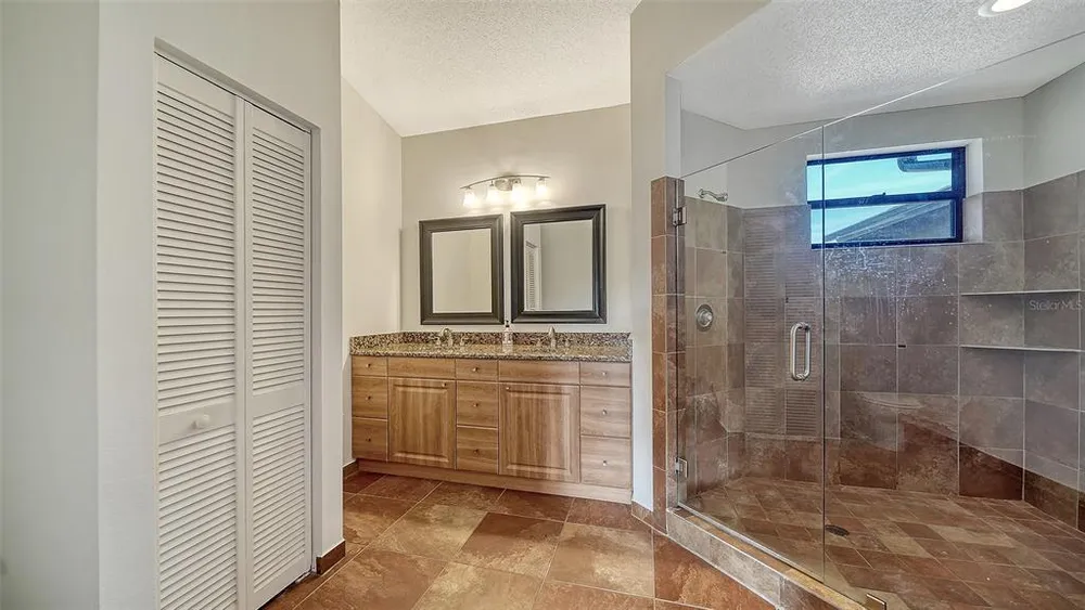 5260 Heron Way, Sarasota, FL 34231
