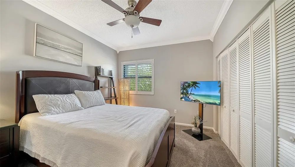 5260 Heron Way, Sarasota, FL 34231