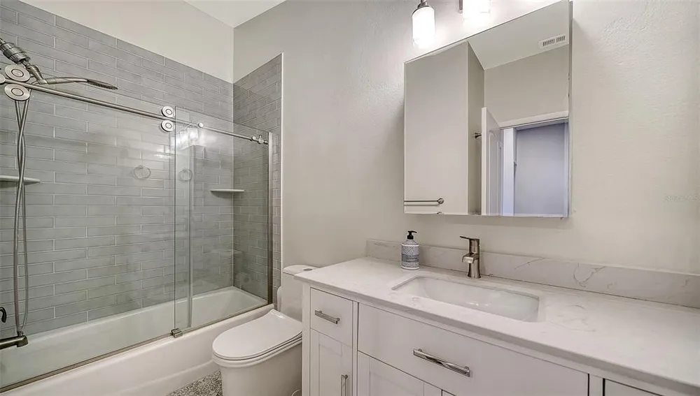 5260 Heron Way, Sarasota, FL 34231