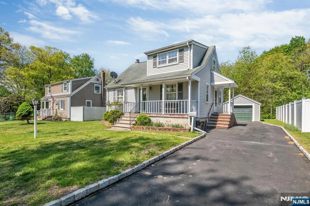 229 Cedar Ln, River Vale, NJ 07675