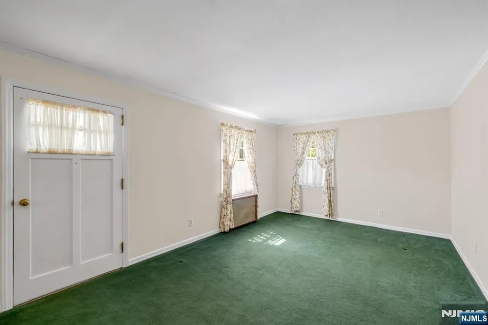 229 Cedar Ln, River Vale, NJ 07675