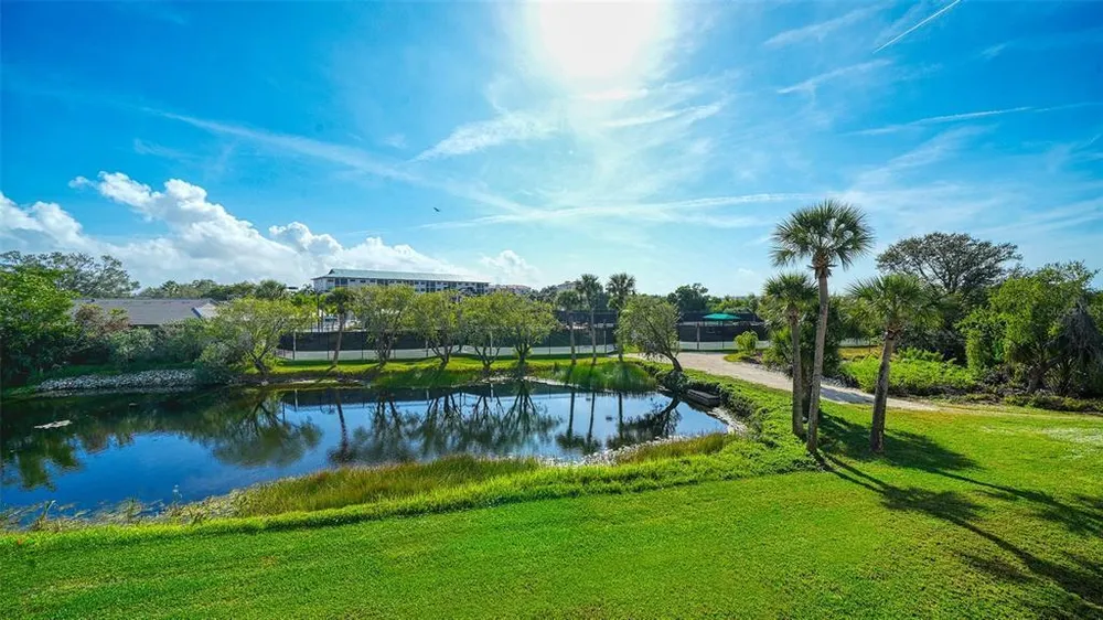 5260 Heron Way, Sarasota, FL 34231