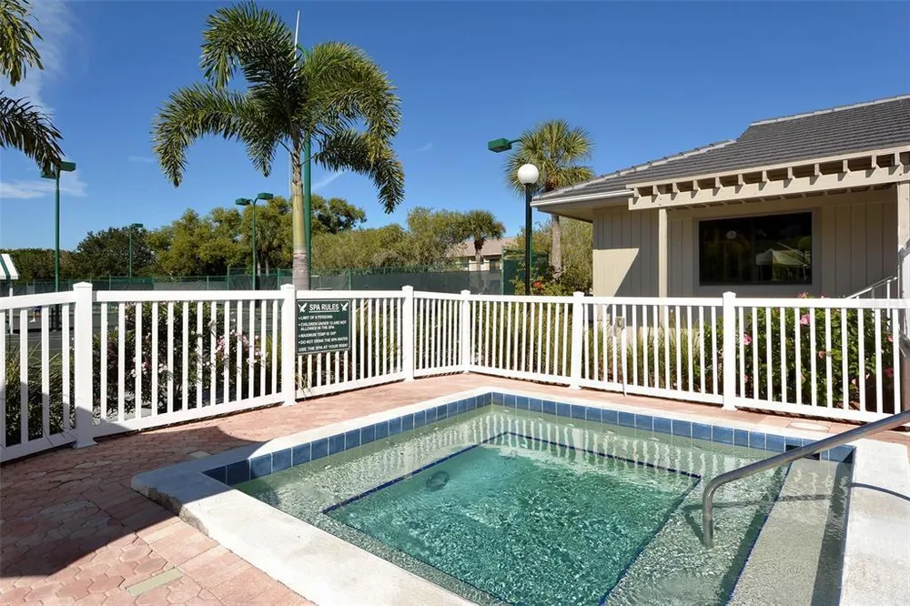 5260 Heron Way, Sarasota, FL 34231