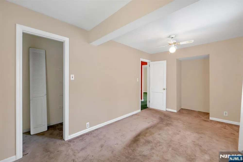 229 Cedar Ln, River Vale, NJ 07675