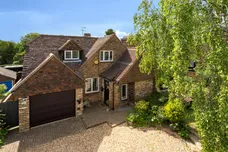 White House Close, Wooburn Green, HP10 photo 1
