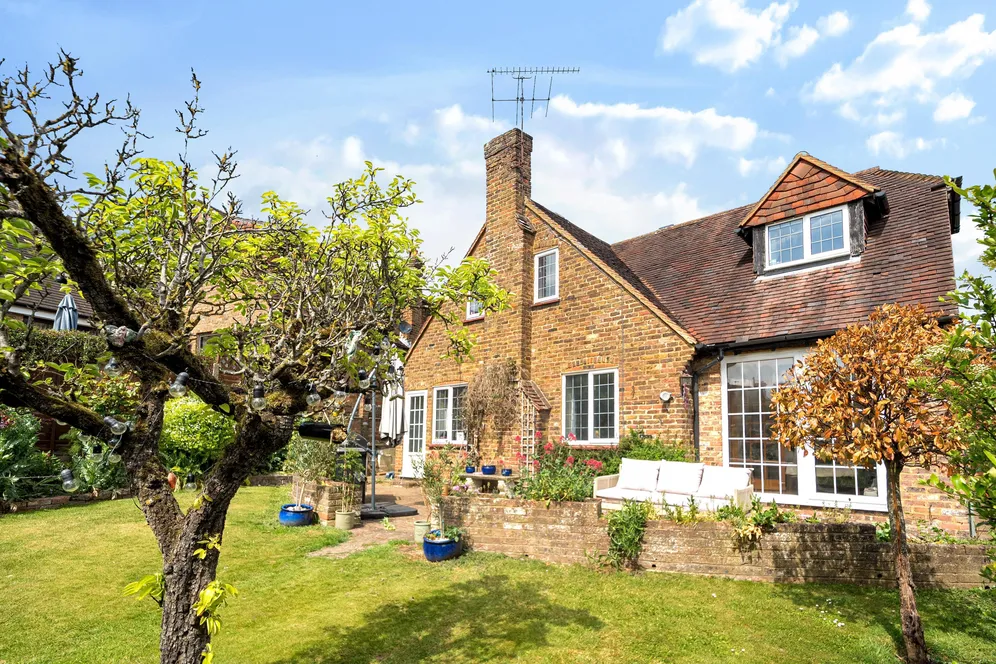 White House Close, Wooburn Green, HP10 photo 4