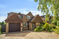 White House Close, Wooburn Green, HP10 photo 14
