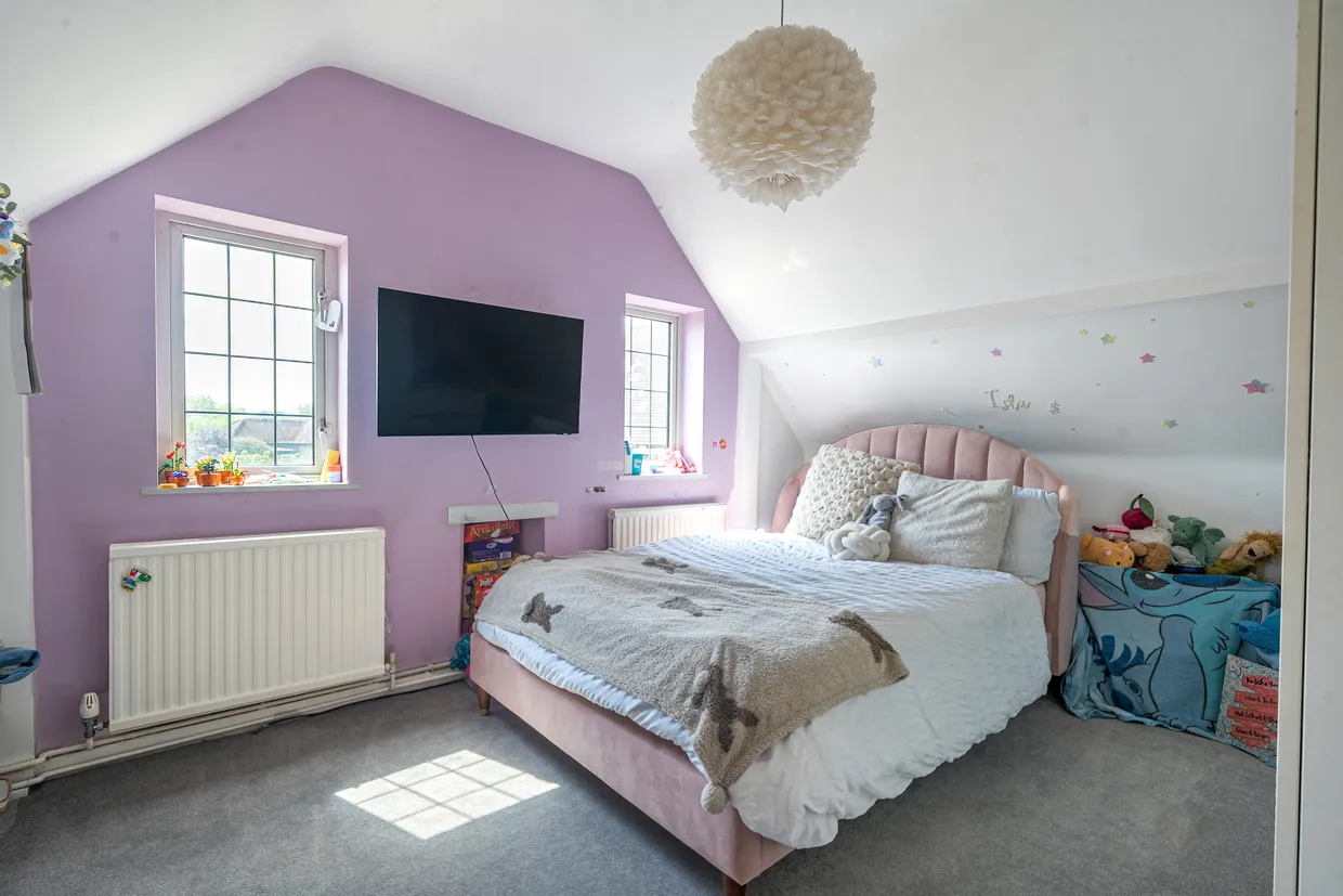 White House Close, Wooburn Green, HP10 photo 18