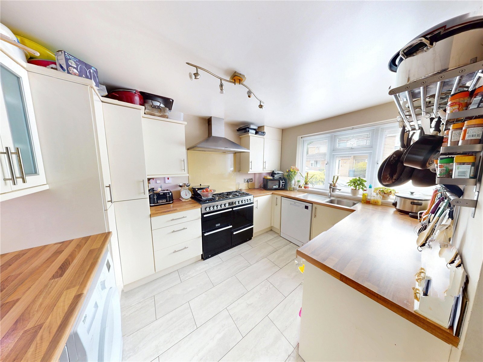 Halt Drive, Linford, Stanford-le-Hope, Essex, SS17 Image 7