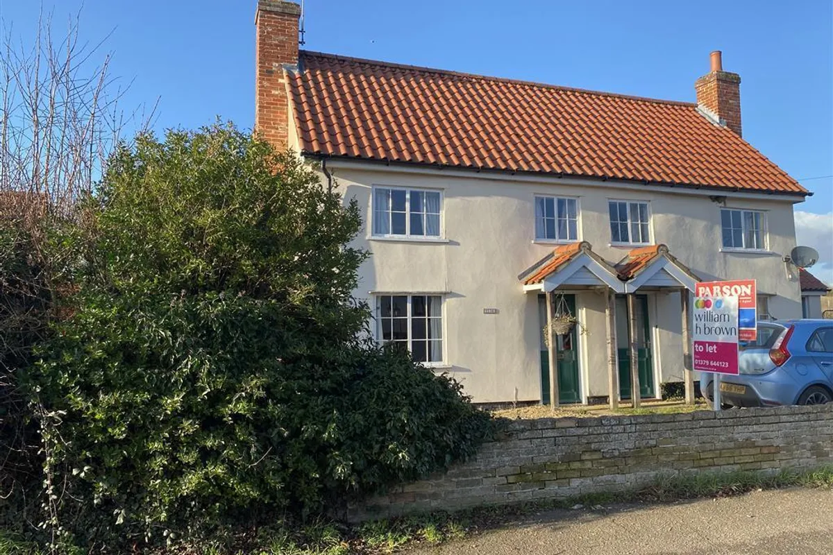 High Road, Needham, HARLESTON