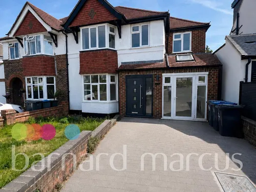 Ellesmere Drive, SOUTH CROYDONphoto