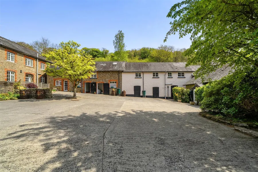 Property Image 11