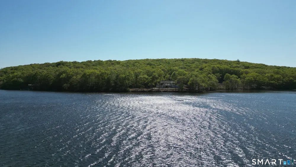 60 Heritage Rd, East Lyme, CT 06333
