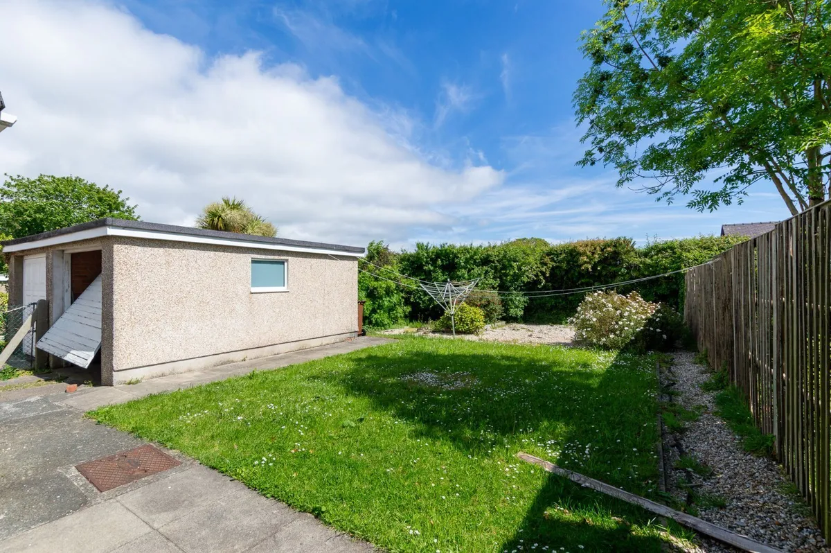 Maes Mawr, Penrhosgarnedd, Bangor, LL57