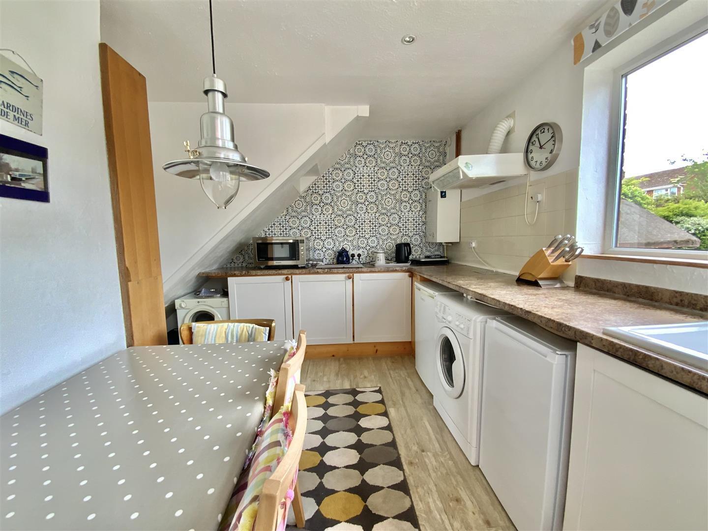 Eastfield Crescent, Yardley Gobion, Towcester Image 4