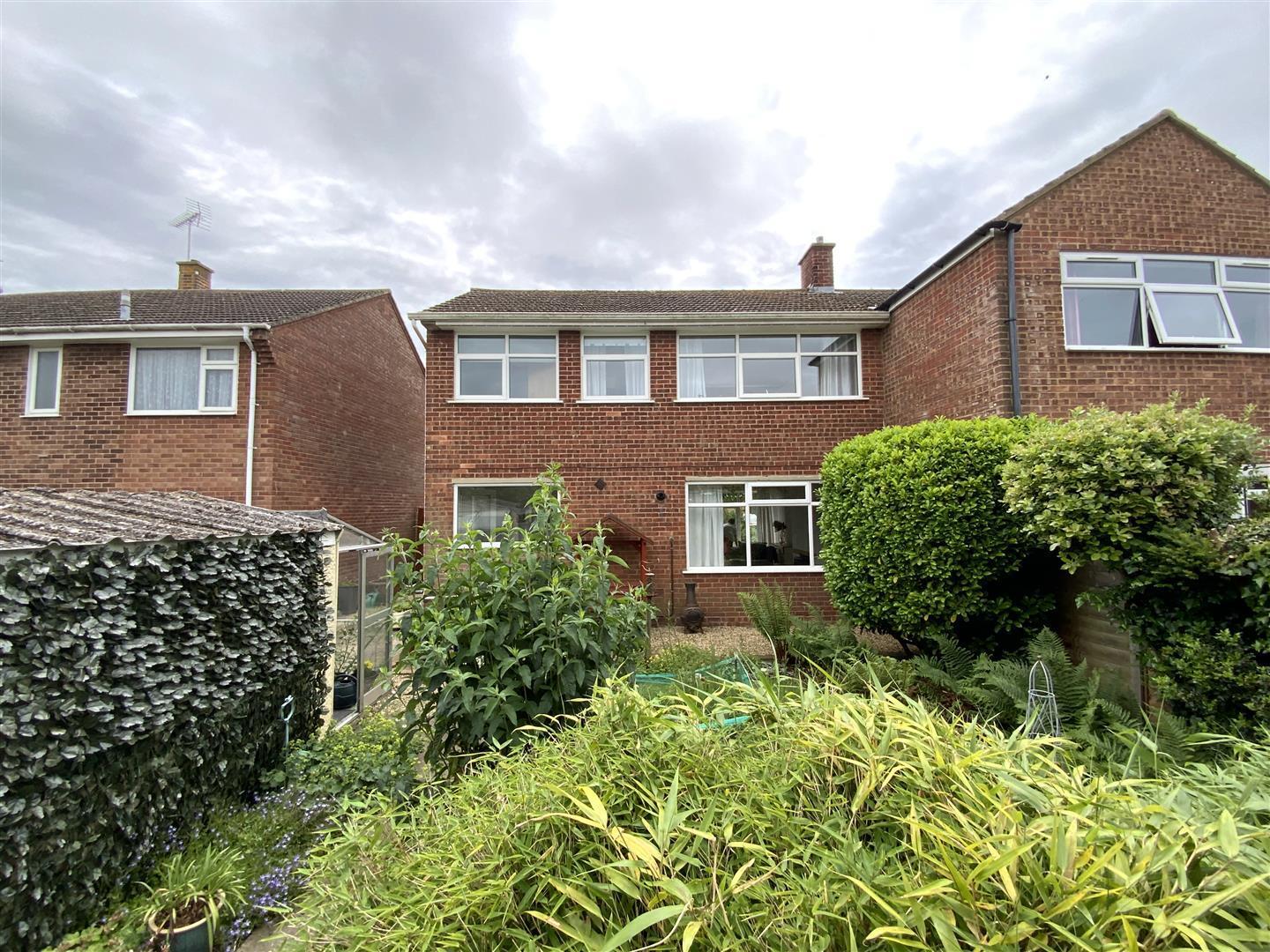 Eastfield Crescent, Yardley Gobion, Towcester Image 10