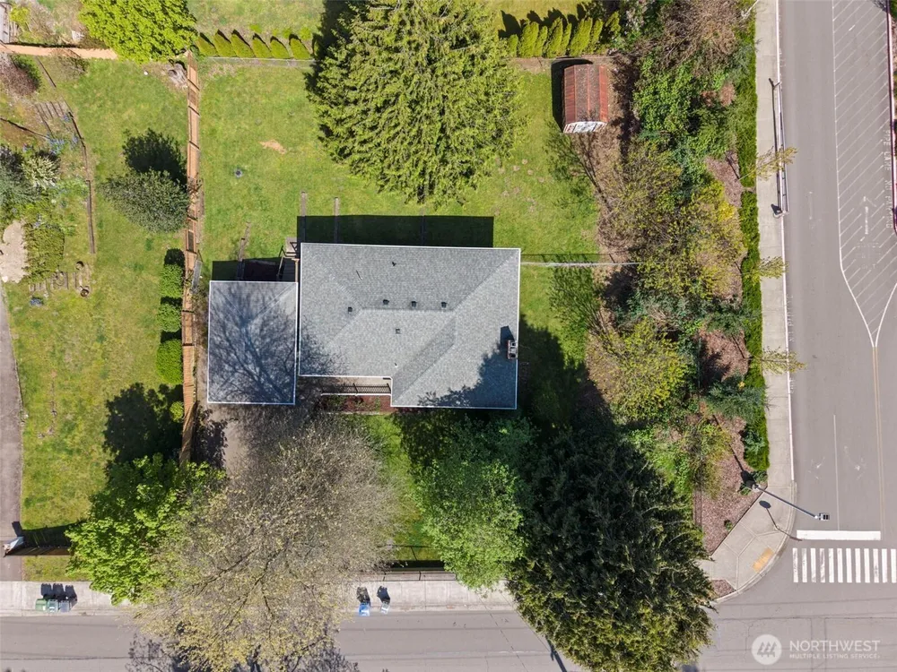 2426 S 142nd St, SeaTac, WA 98168