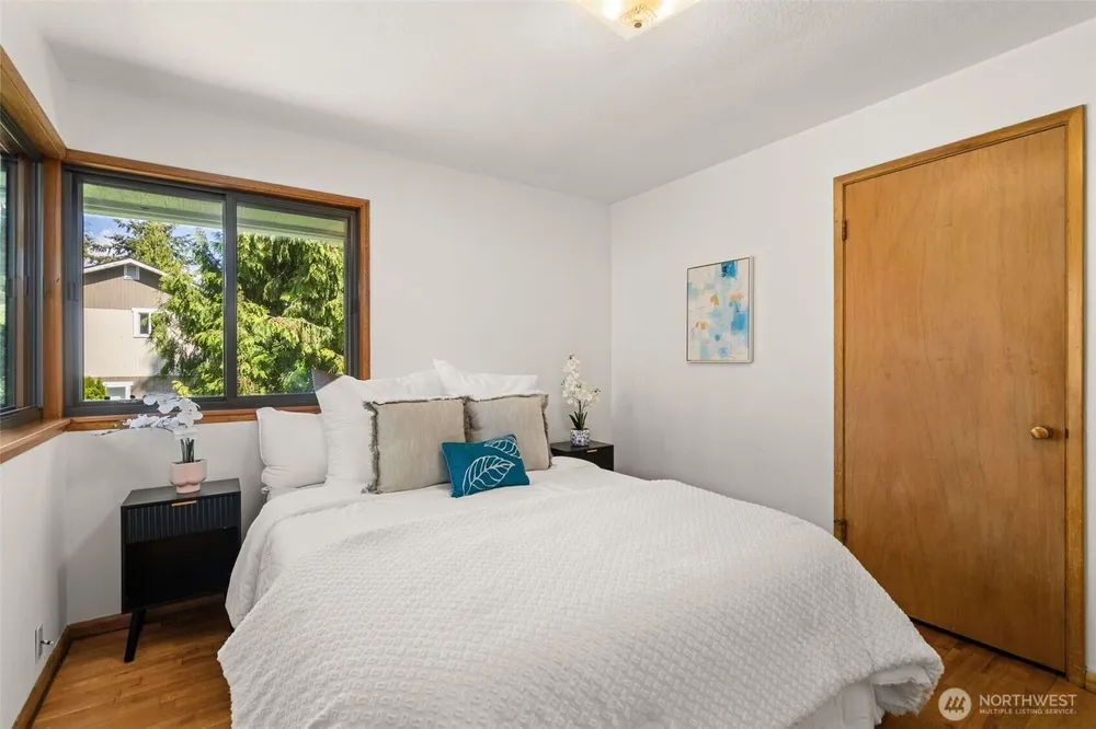 2426 S 142nd St, SeaTac, WA 98168