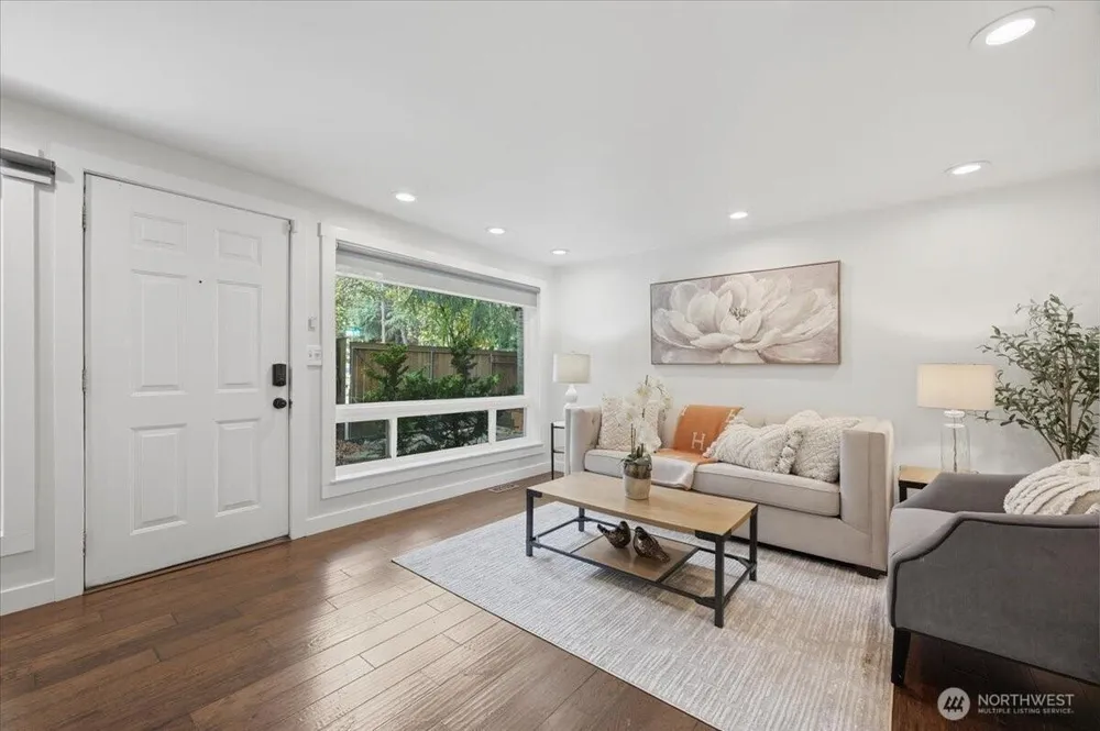 2804 EAST HOWELL STREET, Seattle, WA 98122