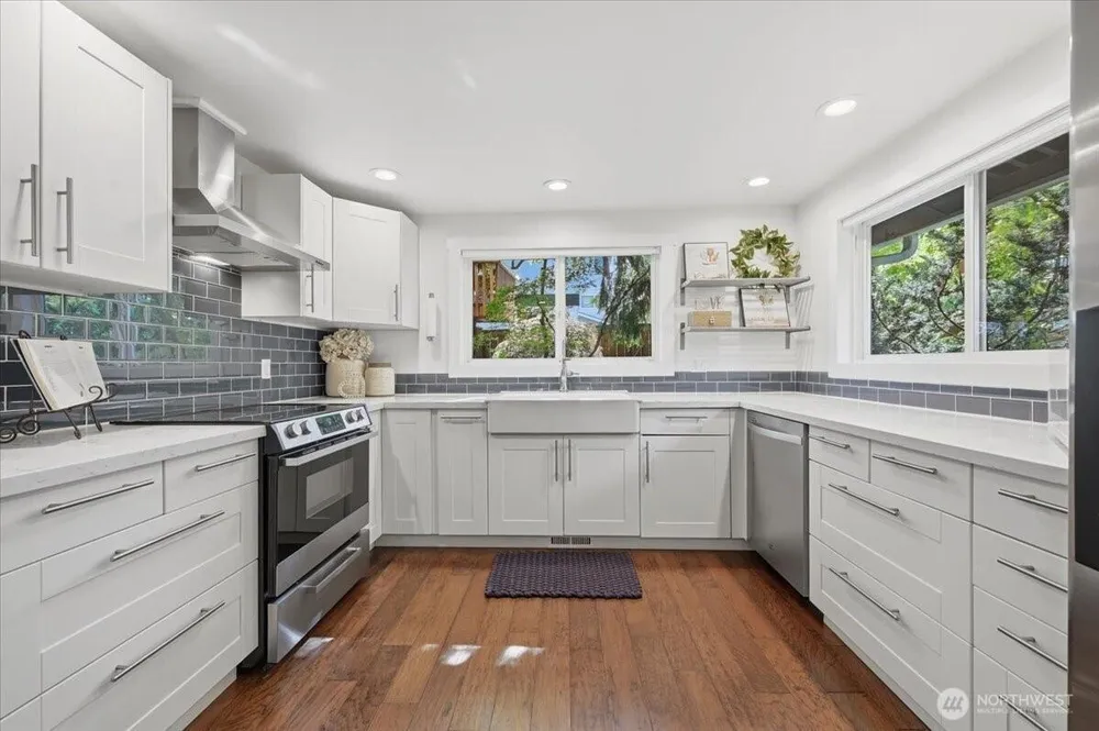 2804 EAST HOWELL STREET, Seattle, WA 98122