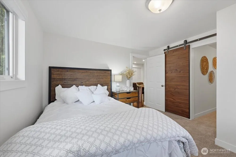 2804 EAST HOWELL STREET, Seattle, WA 98122