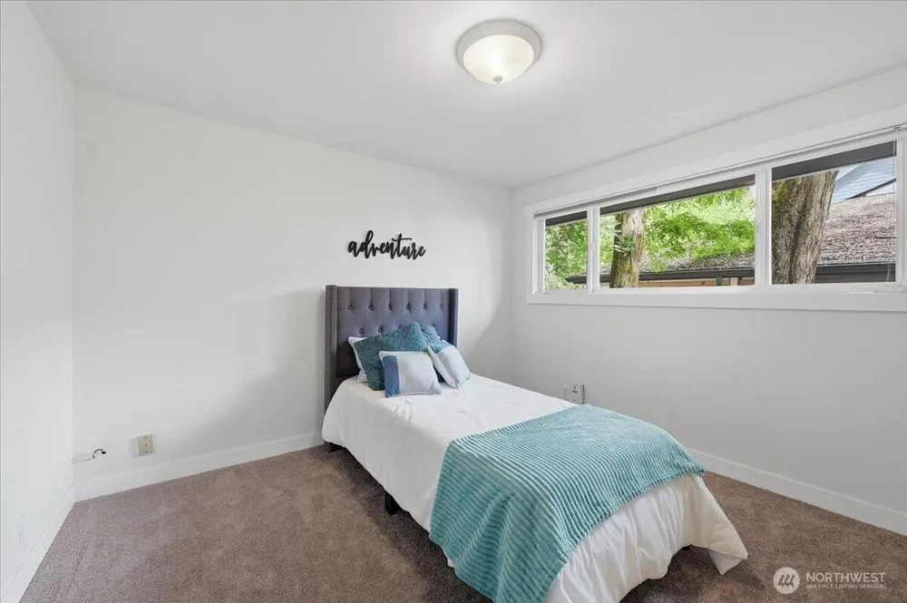2804 EAST HOWELL STREET, Seattle, WA 98122