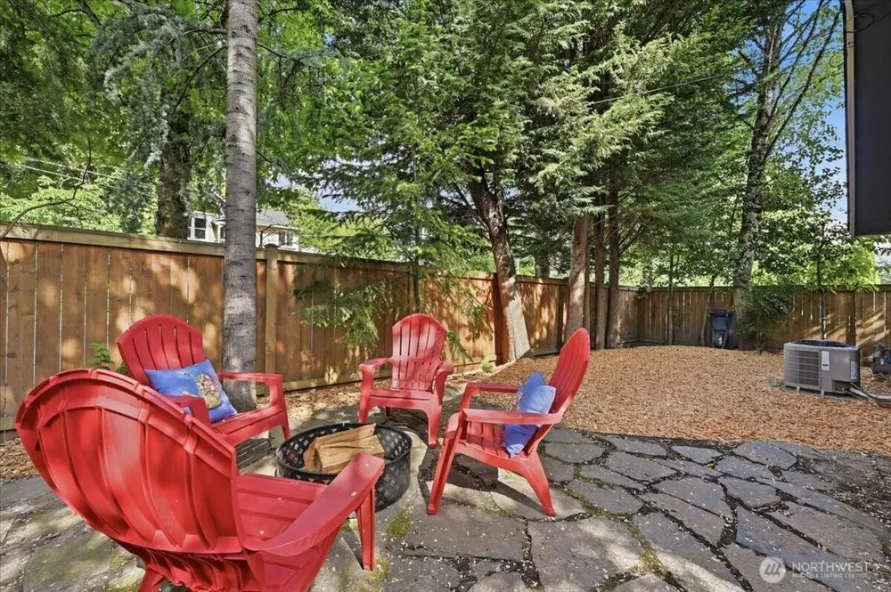 2804 EAST HOWELL STREET, Seattle, WA 98122