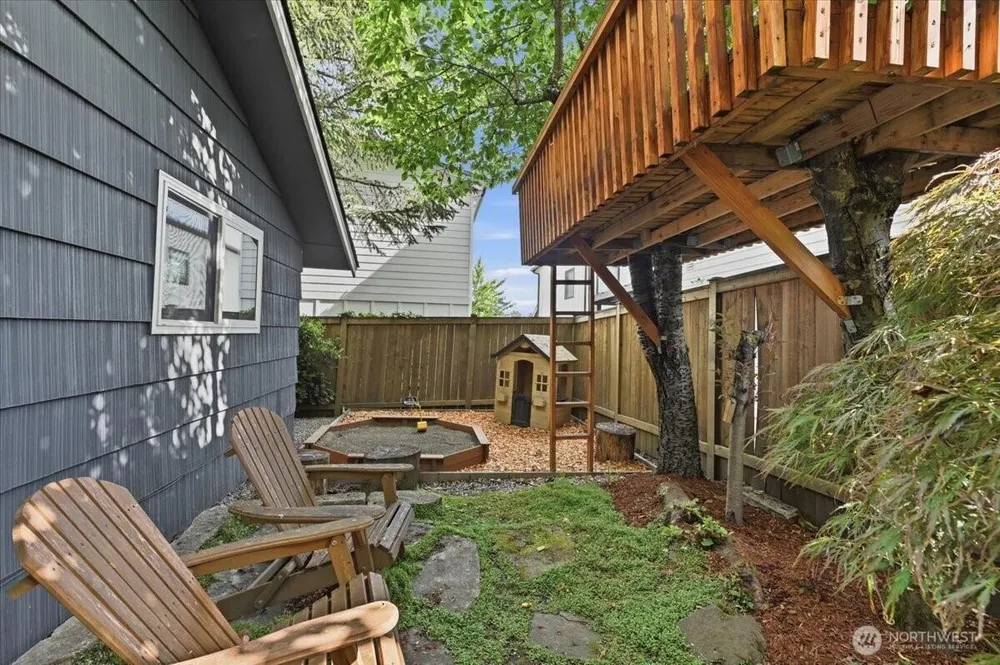 2804 EAST HOWELL STREET, Seattle, WA 98122