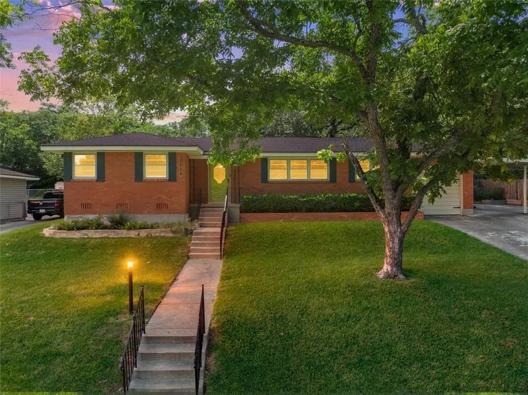 3924 N 30th St, Waco, TX 76708