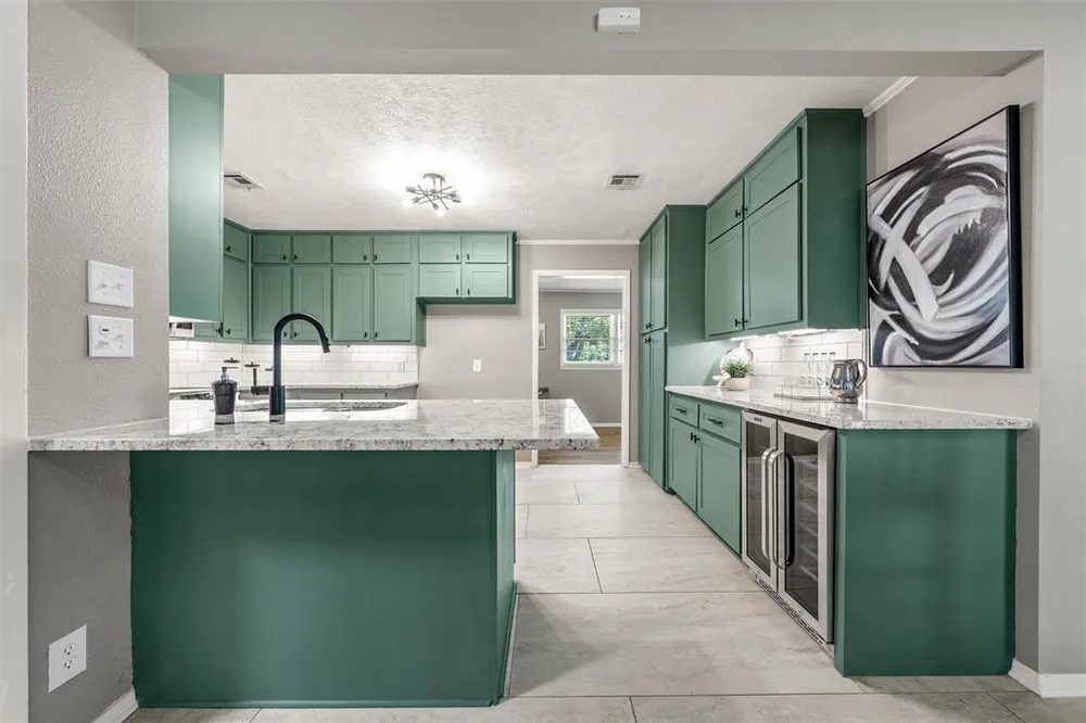 3924 N 30th St, Waco, TX 76708