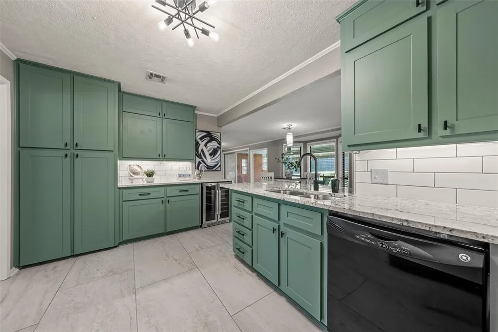3924 N 30th St, Waco, TX 76708