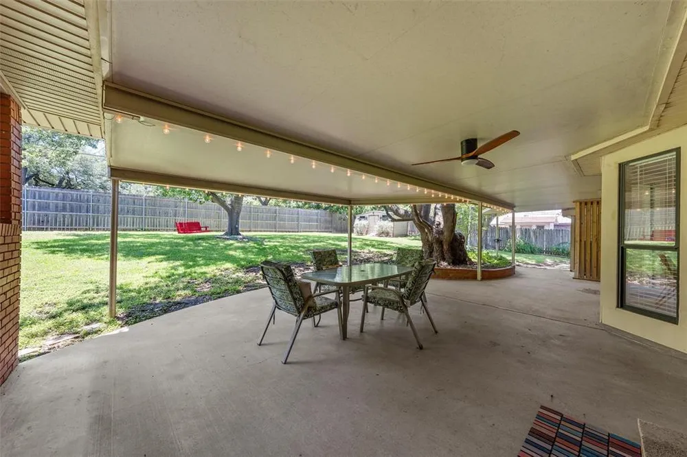 3924 N 30th St, Waco, TX 76708