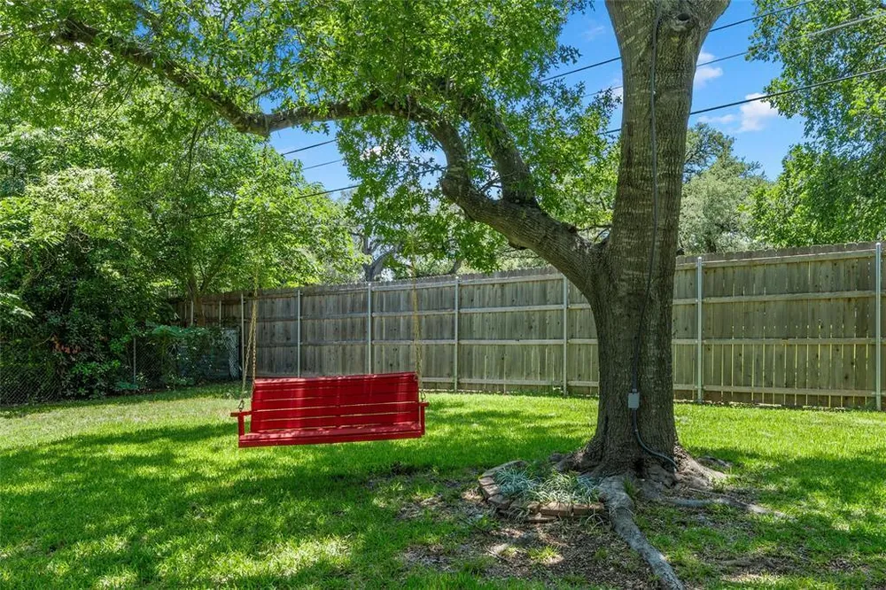 3924 N 30th St, Waco, TX 76708