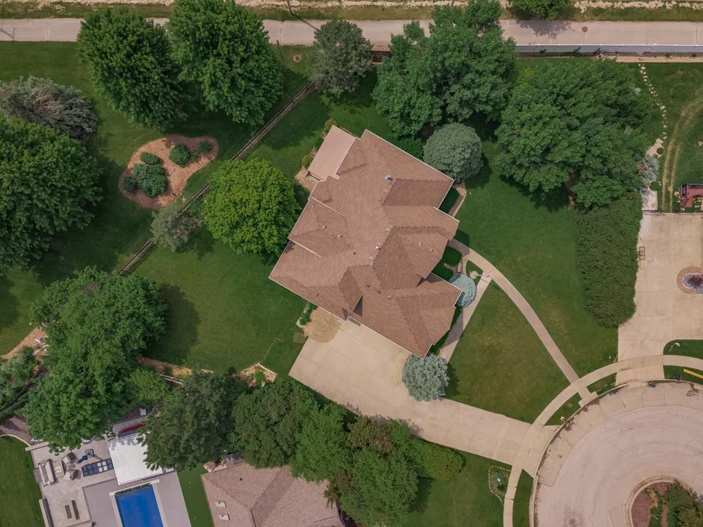 17 Smokey Ct, Bloomington, IL 61704