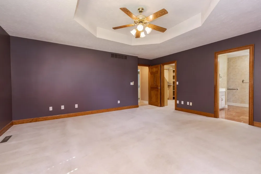 17 Smokey Ct, Bloomington, IL 61704