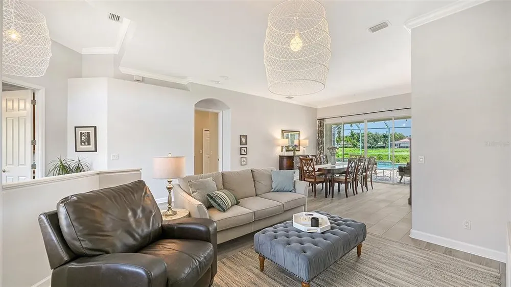 7151 Wainscott Ct, Sarasota, FL 34238