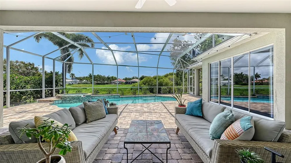 7151 Wainscott Ct, Sarasota, FL 34238