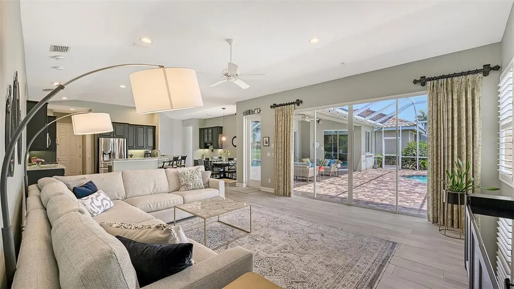 7151 Wainscott Ct, Sarasota, FL 34238