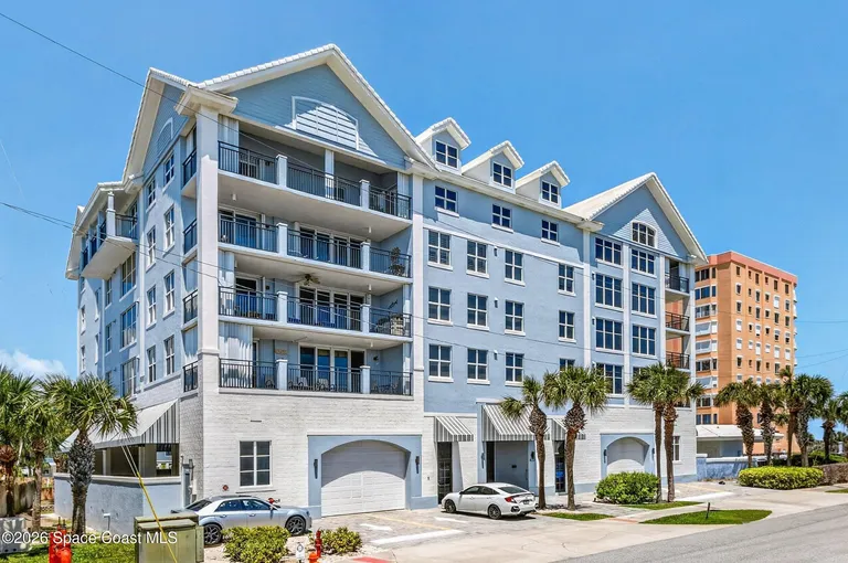 410 Hayes Ave, Cocoa Beach, FL 32931