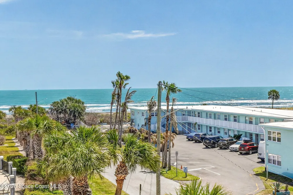 410 Hayes Ave, Cocoa Beach, FL 32931