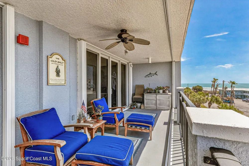 410 Hayes Ave, Cocoa Beach, FL 32931