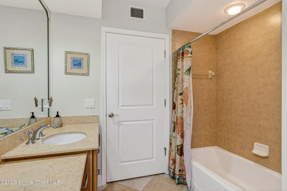 410 Hayes Ave, Cocoa Beach, FL 32931