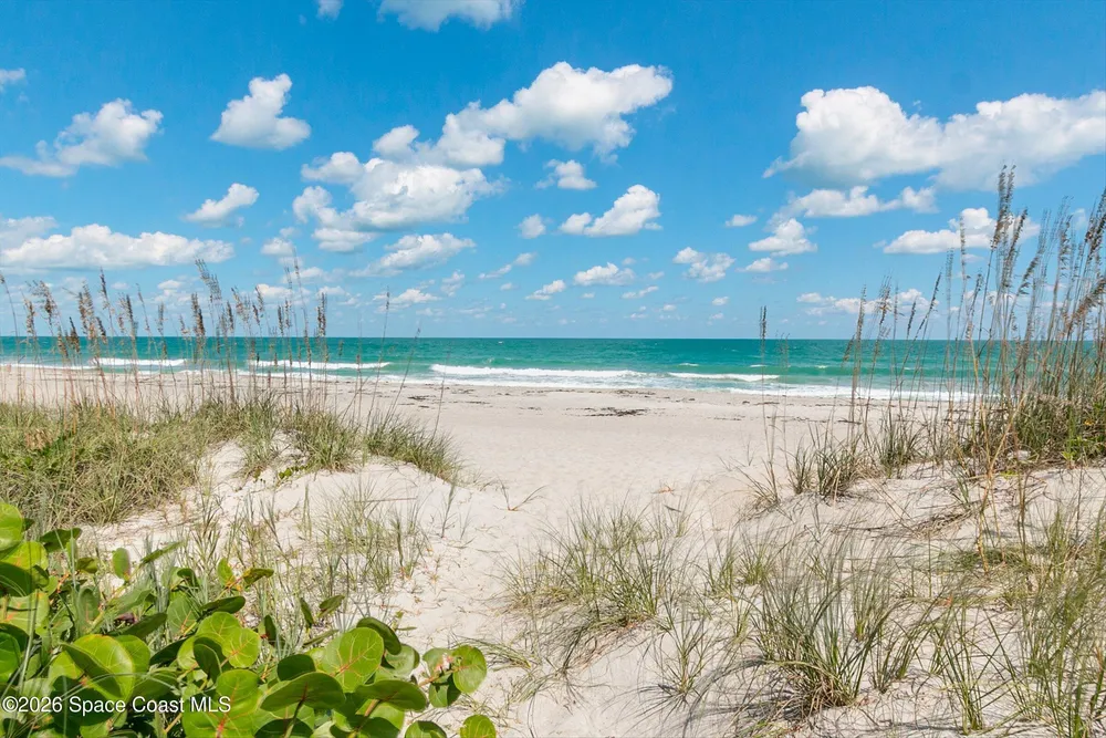 410 Hayes Ave, Cocoa Beach, FL 32931