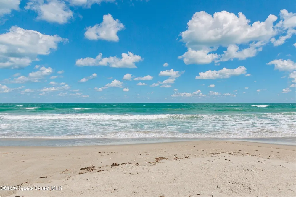 410 Hayes Ave, Cocoa Beach, FL 32931