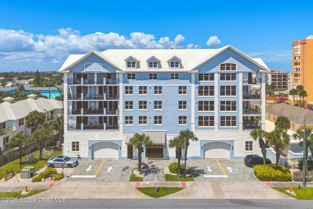 410 Hayes Ave, Cocoa Beach, FL 32931