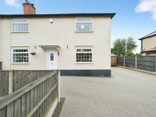 Lime Tree Avenue, SUTTON-IN-ASHFIELDphoto