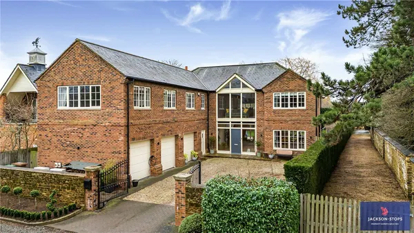 Craves Lane, Little Harrowden, NN9 photo 1