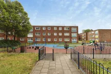 Harts Lane, Barking